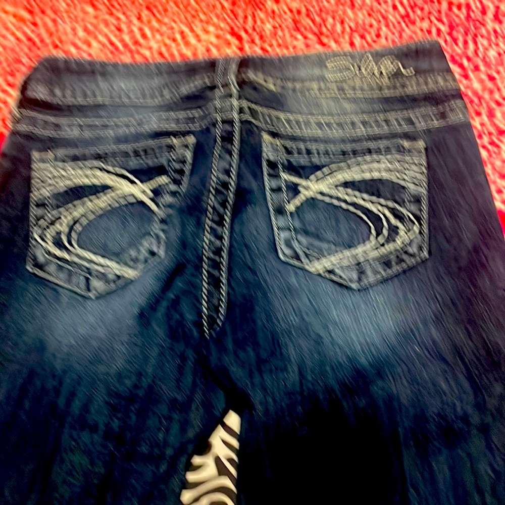 Silver jeans size 28, waist 31 length like new SUKI